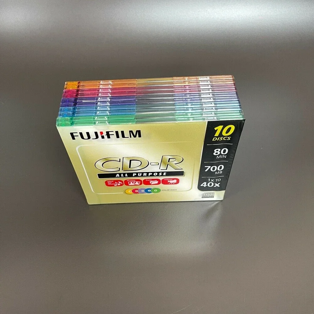 Fujifilm CD-R 10 Discs 80 minutes 700 MB 1x to 40x Color CDs with Cases